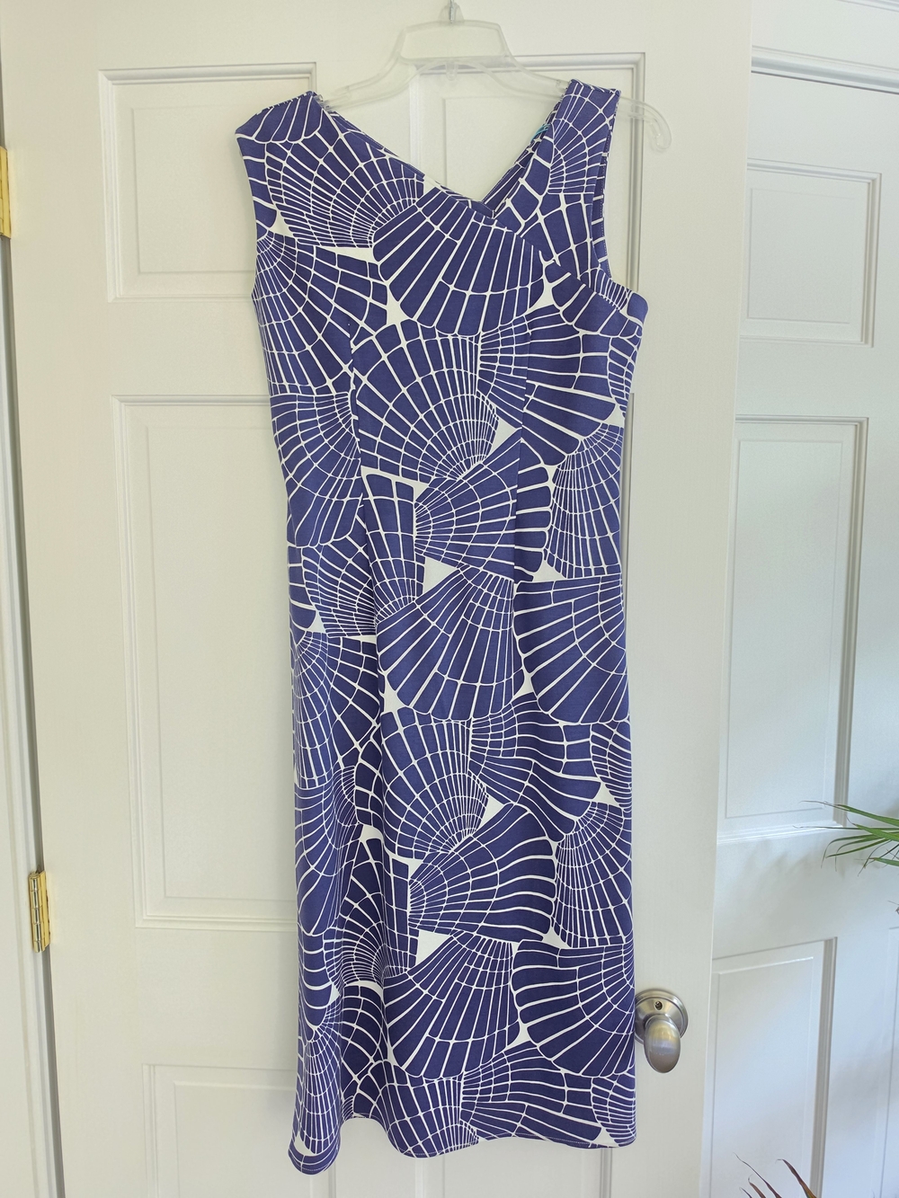 NWT Tori Richard McKenna Asymetrical Neck Line Navy and White Shell-Print Dress